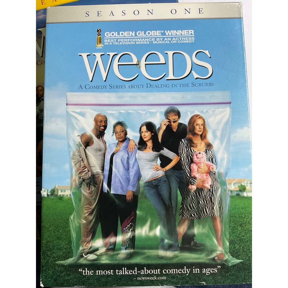 Weeds DVD collection (Seasons 1,2,4,5 ) missing season 3